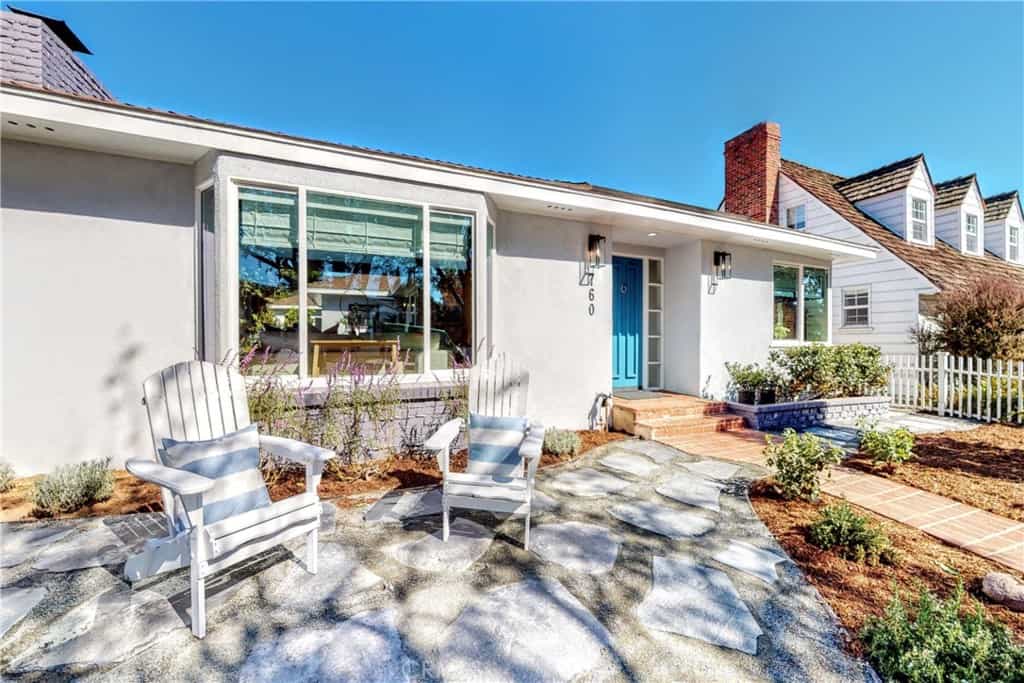 House in Long Beach, California 11012522