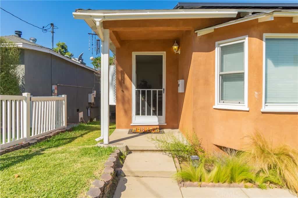 House in El Segundo, California 11012534