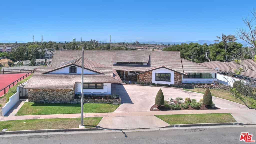 House in View Park-Windsor Hills, California 11012538