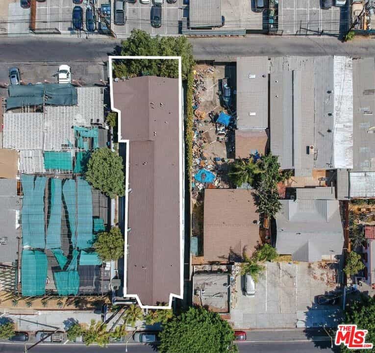 Condominium in Los Angeles, California 11012637