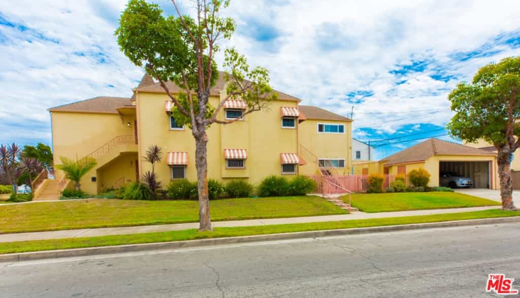Condominium in Inglewood, California 11012706