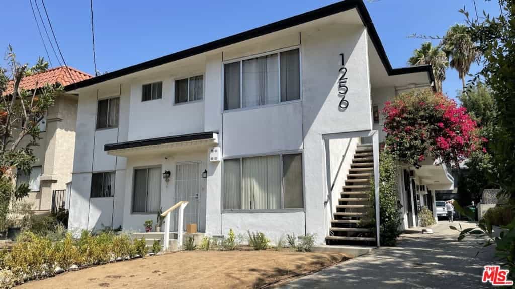 Condominium in Glendale, California 11012799