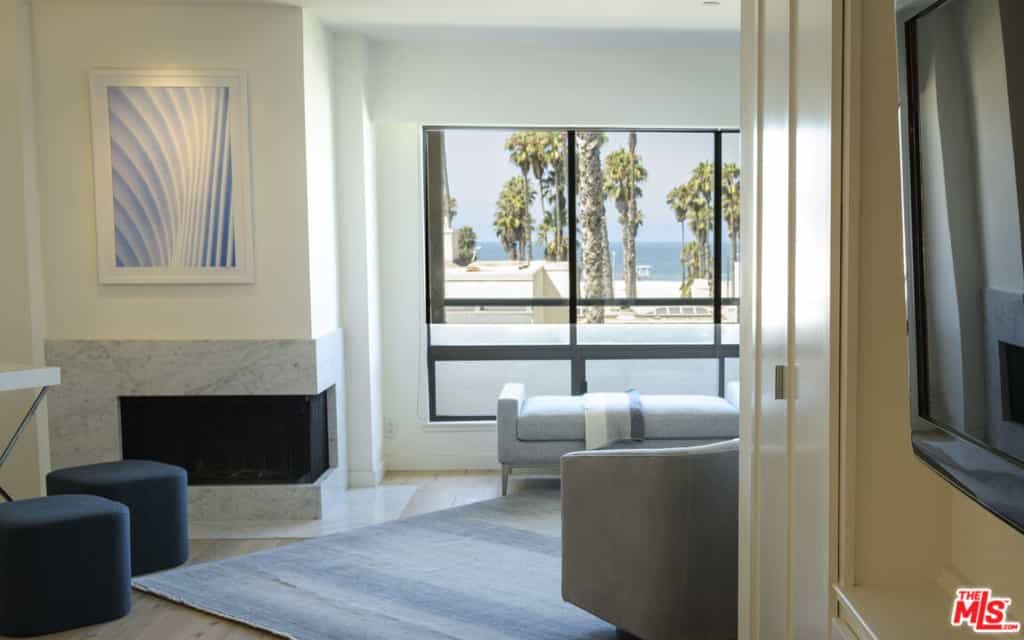 Condominium in Santa Monica, California 11012801