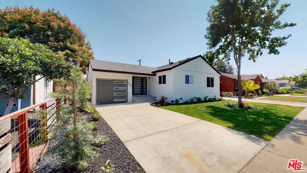 Condominium in Inglewood, California 11012817