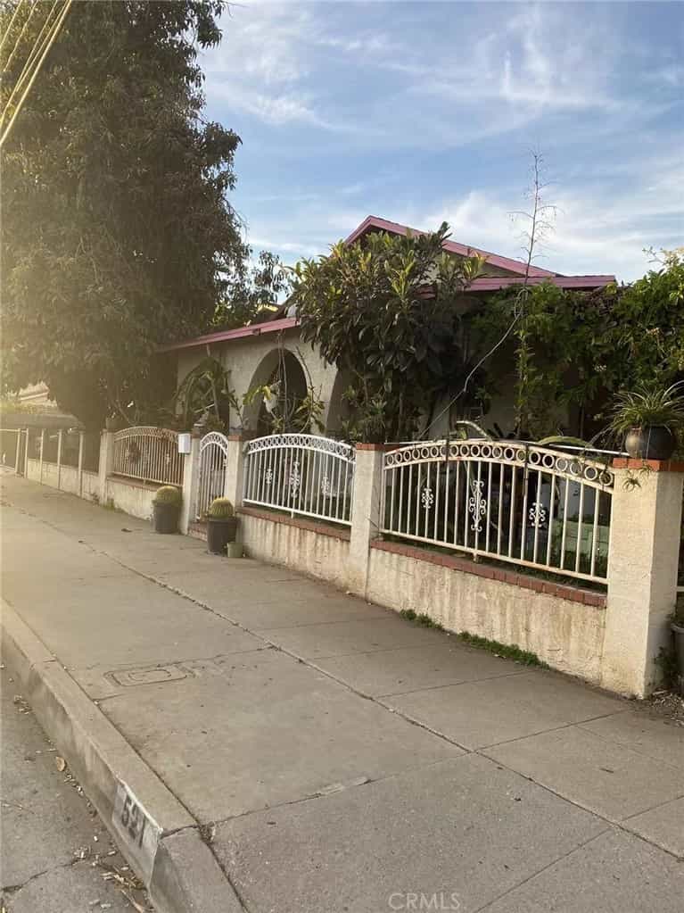 жилой дом в Сан-Габриэль, Калифорния 11012838