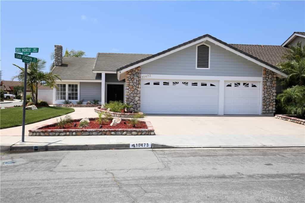 House in Los Alamitos, California 11012893