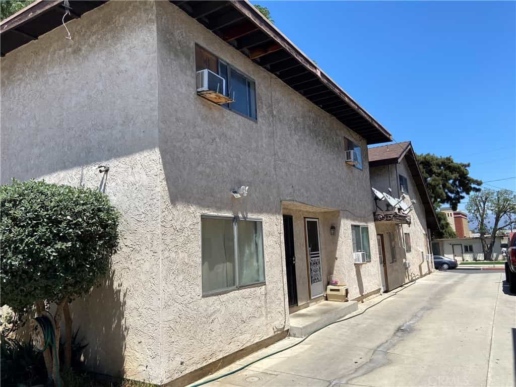 Condominium in Alhambra, California 11012902