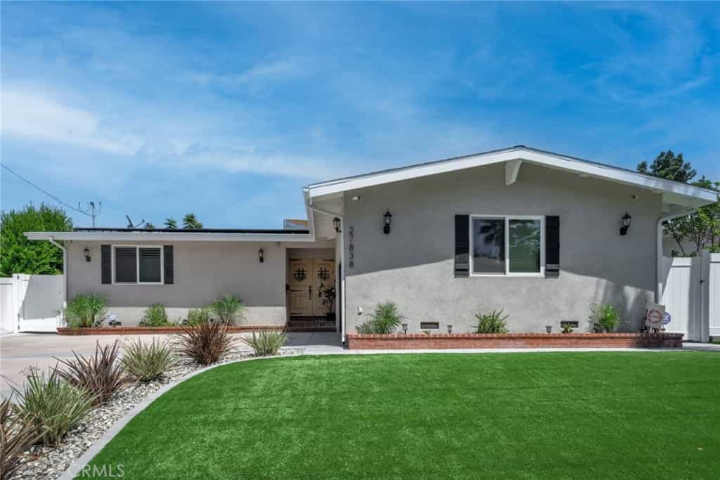 House in Harbor Hills, California 11012917