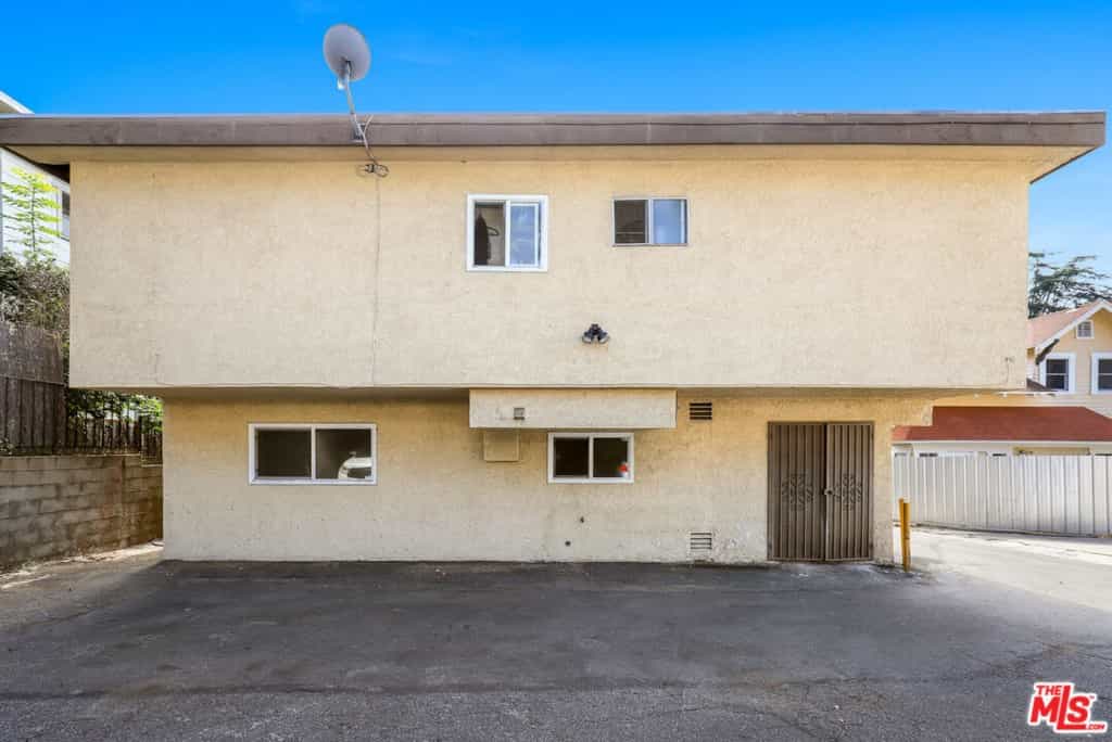 Condominium in Whittier, California 11012965