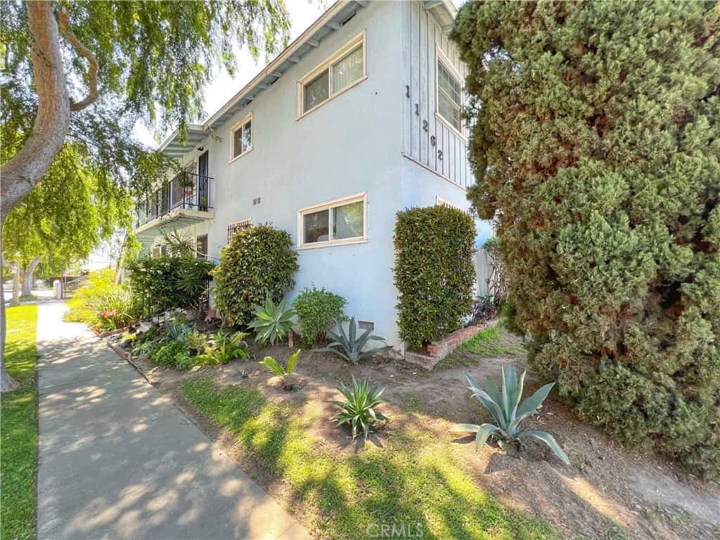 Condominium in Culver City, California 11013027