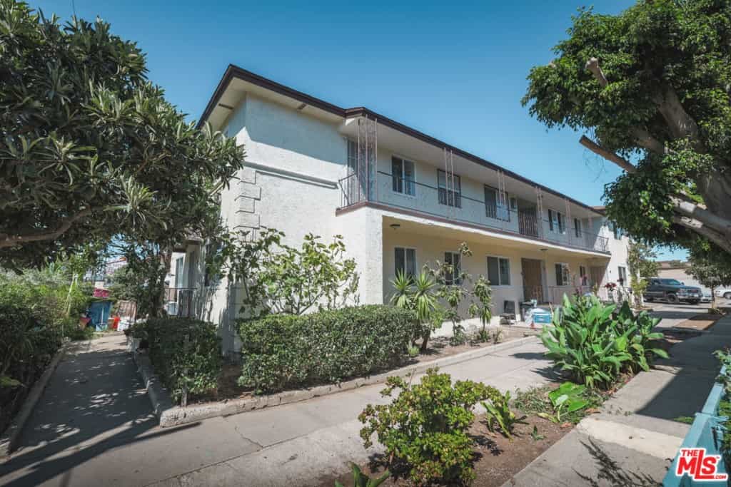 Condominium in Gardena, California 11013052