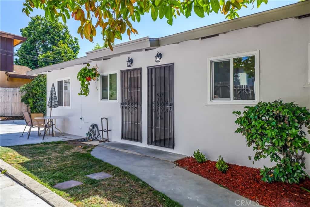 Condominium in Whittier, California 11013201