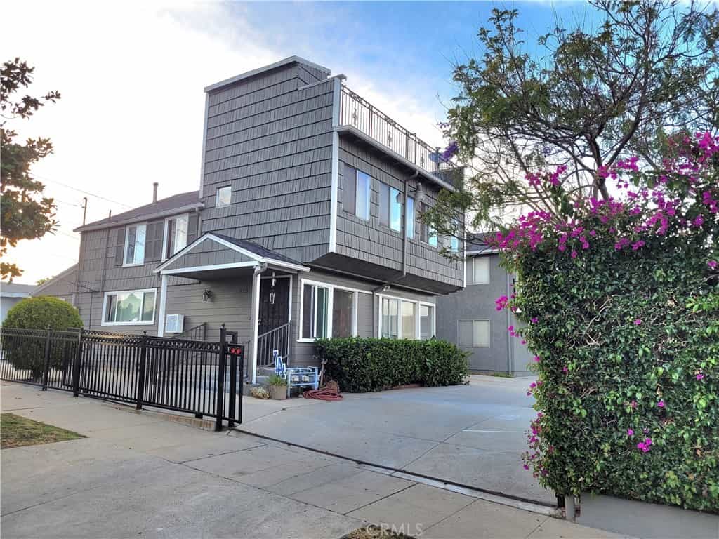 Condominium in Harbor Hills, California 11013205