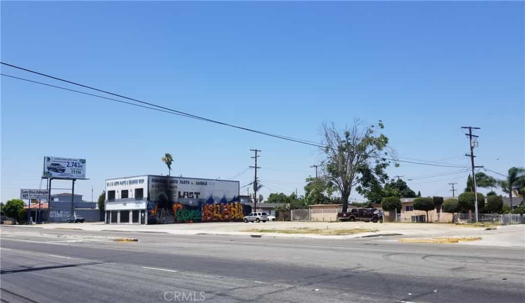 Condominium in Compton, California 11013293