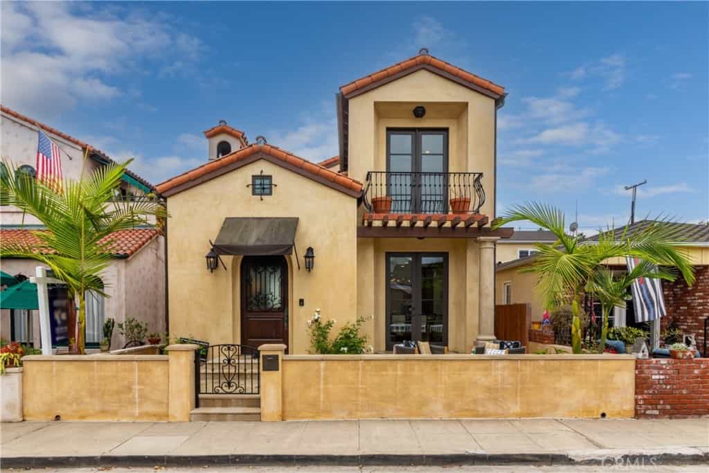 House in Long Beach, California 11013318