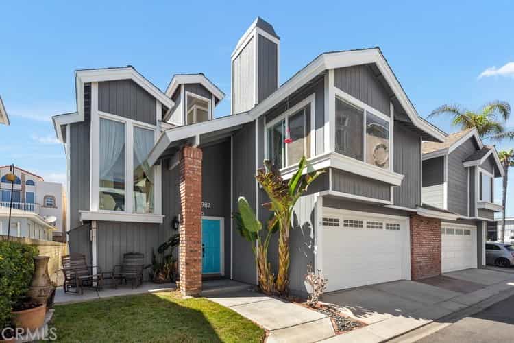 House in Huntington Beach, California 11013401