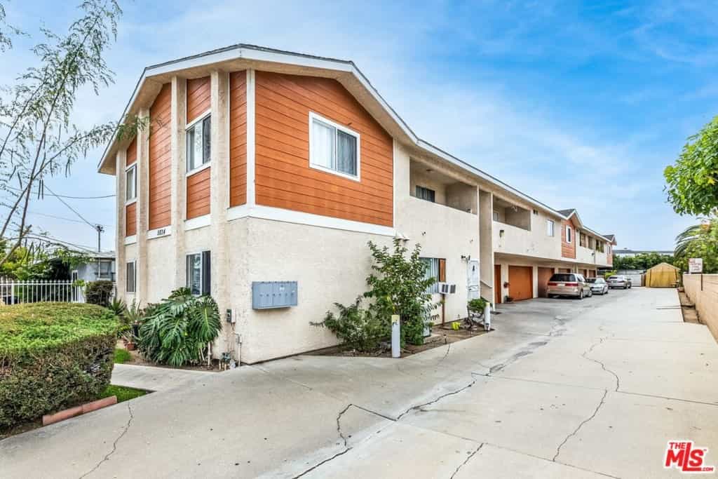 Condominium in Commerce, California 11013506