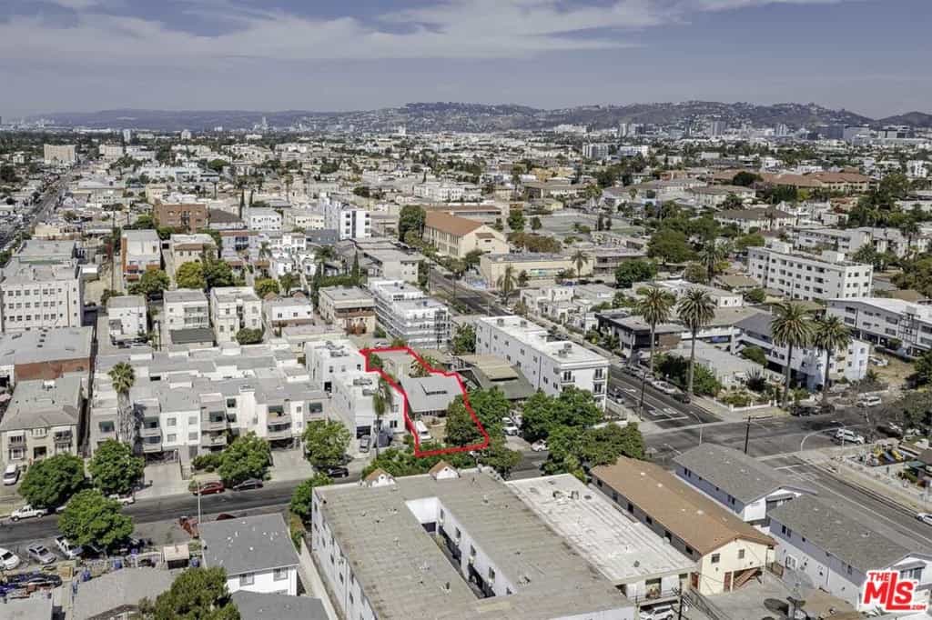 Condominium dans Los Angeles, California 11013539