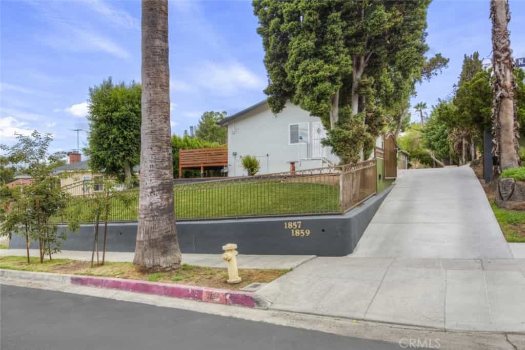 Condominium in Garvanza, Californië 11013560