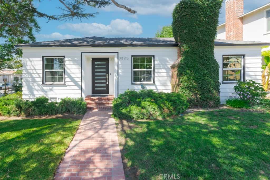 House in Long Beach, California 11013562