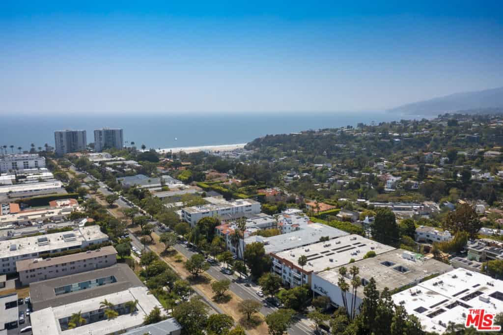 Condominium in Santa Monica, California 11013573