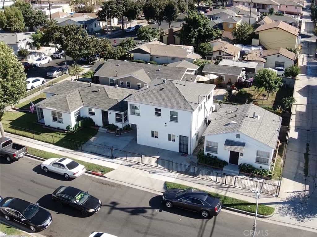 Condominium in Del Amo, Californië 11013594