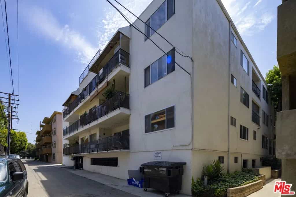 Condominium in Santa Monica, California 11013601