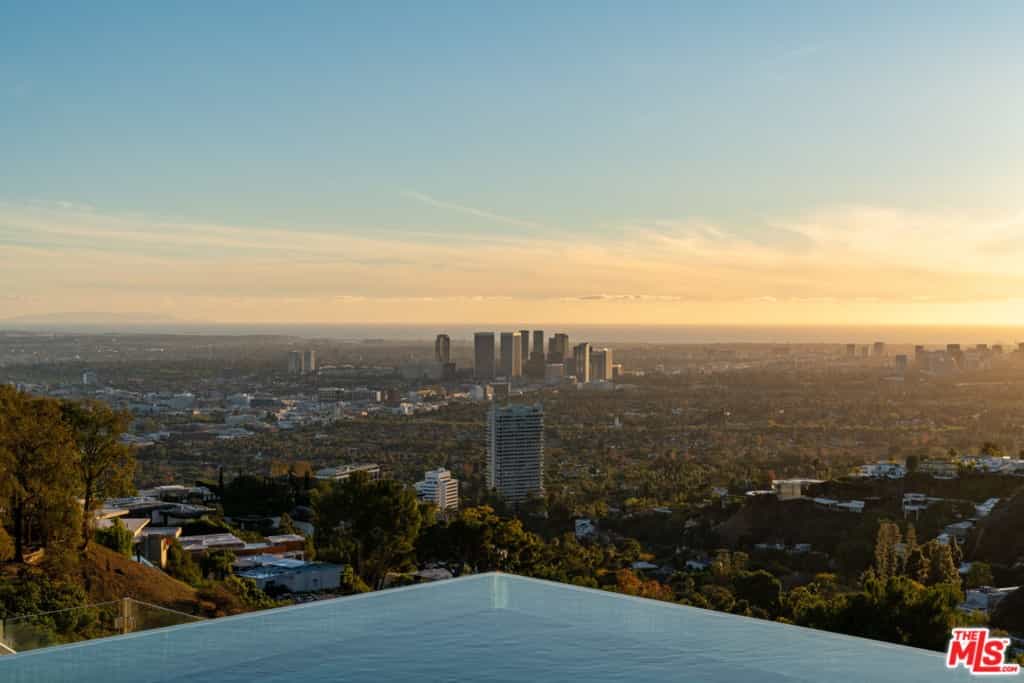Condominium dans Los Angeles, California 11013634
