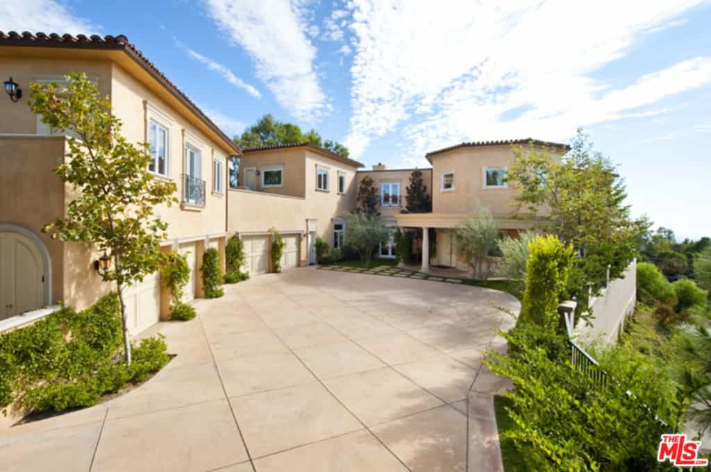 Condominium in Beverly Hills, California 11013795