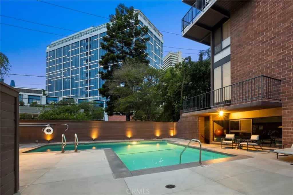 House in West Hollywood, California 11013841