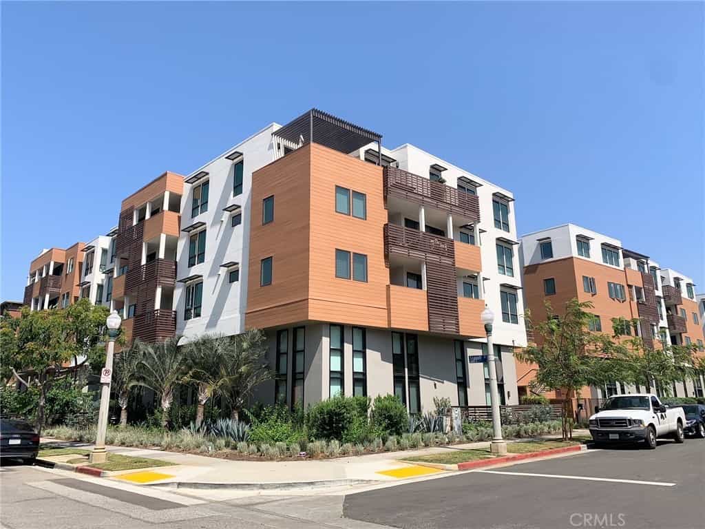 Condominium in Playa Vista, California 11013900