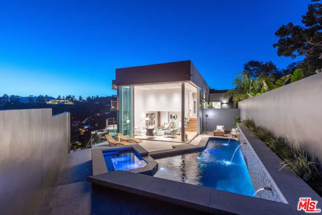 Condominium dans Beverly Hills, California 11014120