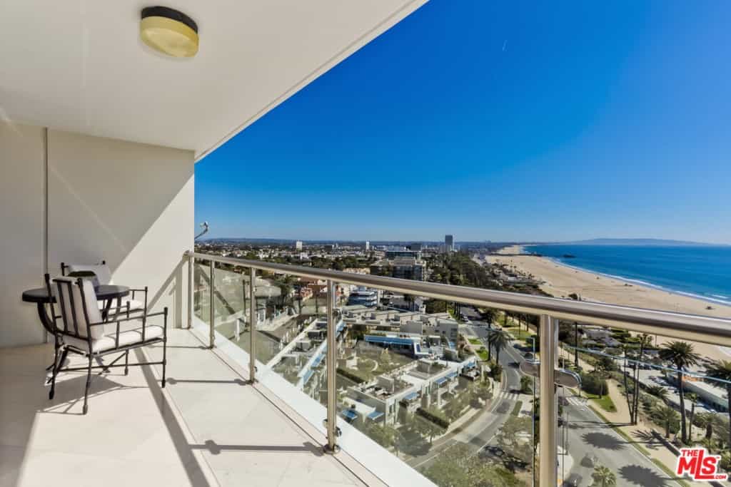 Condominium in Santa Monica, California 11014143