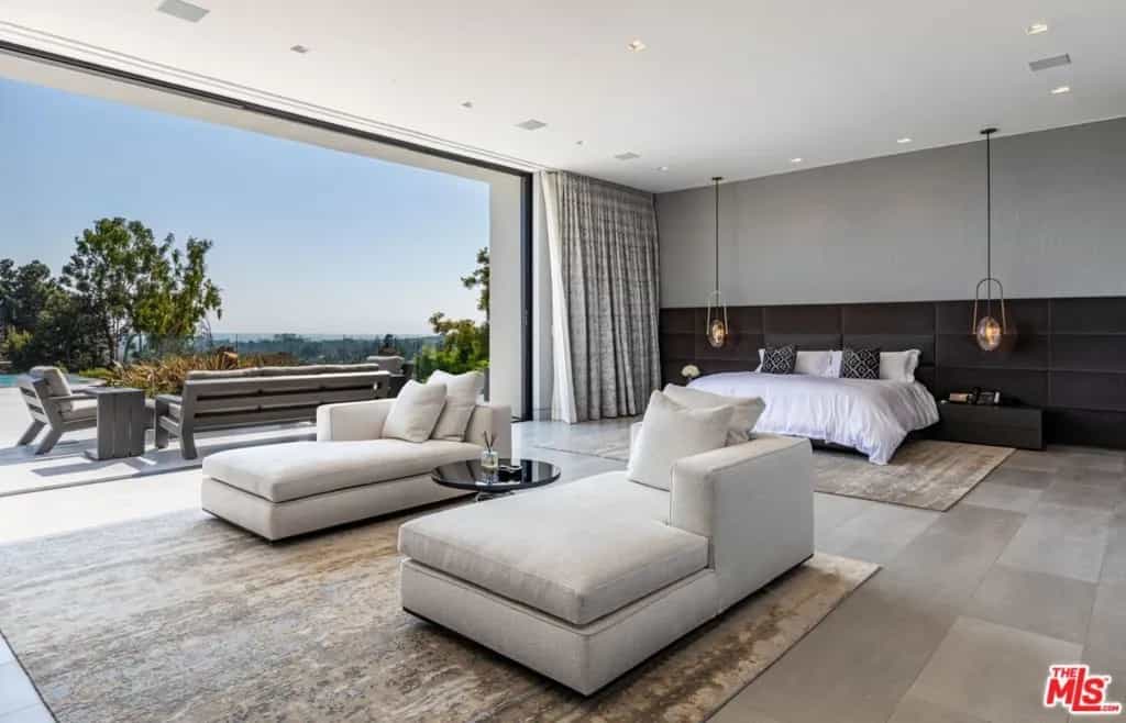 Condominium in Beverly Hills, California 11014185