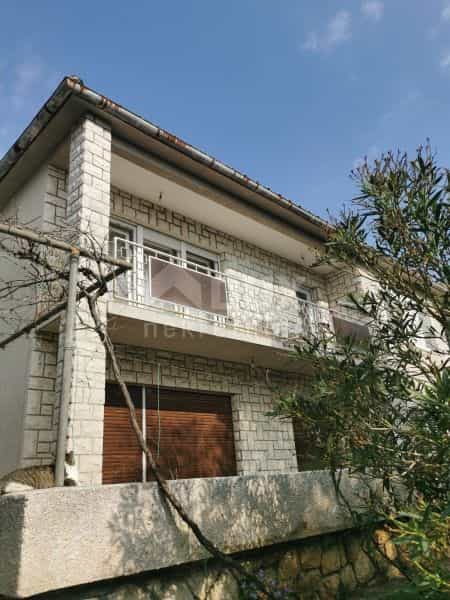 Haus im Novi Vinodolski, Primorsko-Goranska Zupanija 11015221