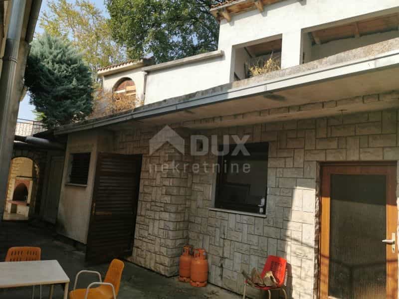 жилой дом в Novi Vinodolski, Primorje-Gorski Kotar County 11015221