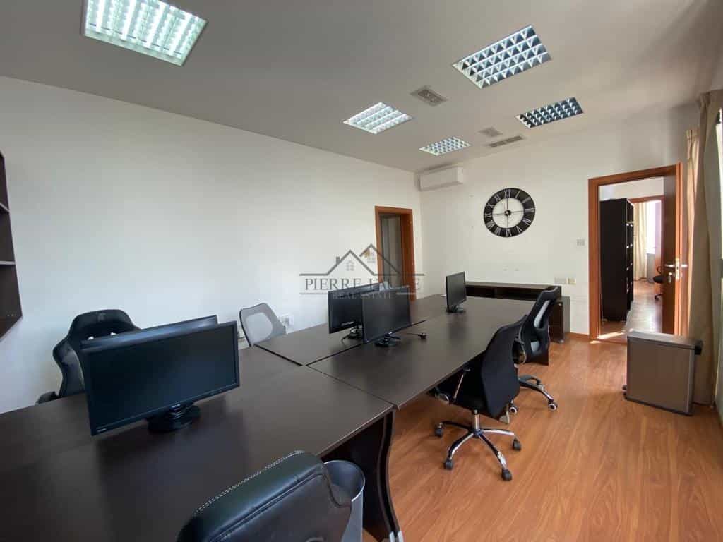 Kantor di Msida,  11016164