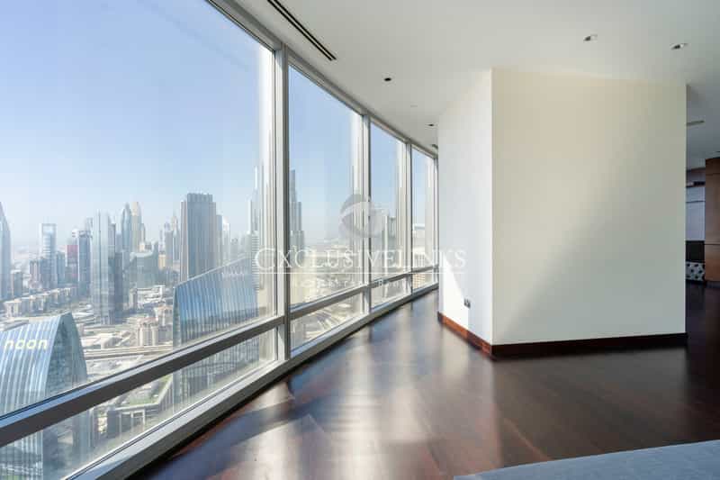 Condominium in Dubai, Dubayy 11016223