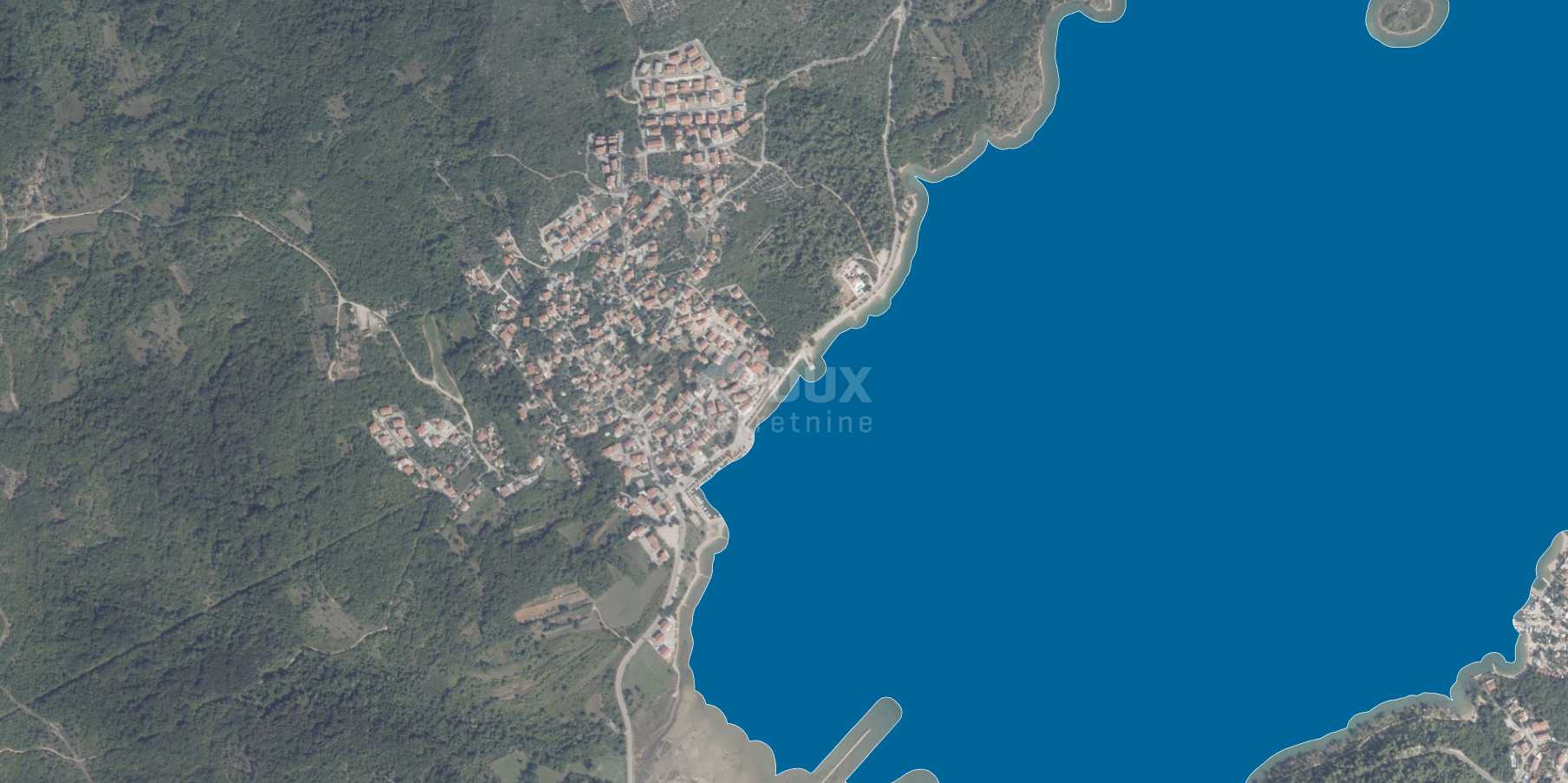 Terre dans Čižići, Primorsko-goranska županija 11016238