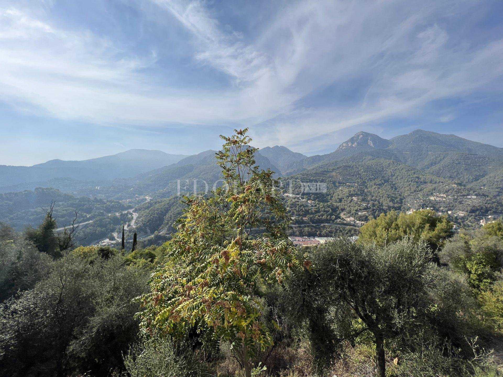 房子 在 Castellar, Provence-Alpes-Cote d'Azur 11018077