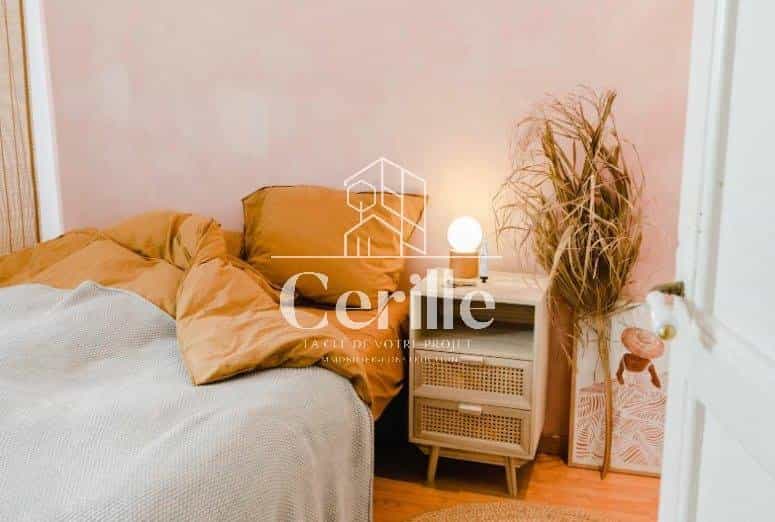 Condominium in Saint-Loup, Provence-Alpes-Cote d'Azur 11018089