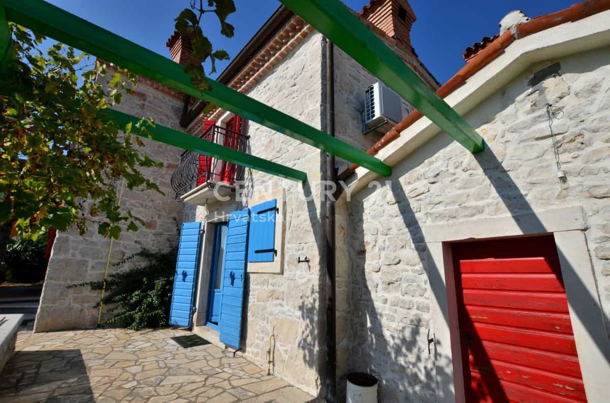 मकान में Kršan, Istria County 11018193