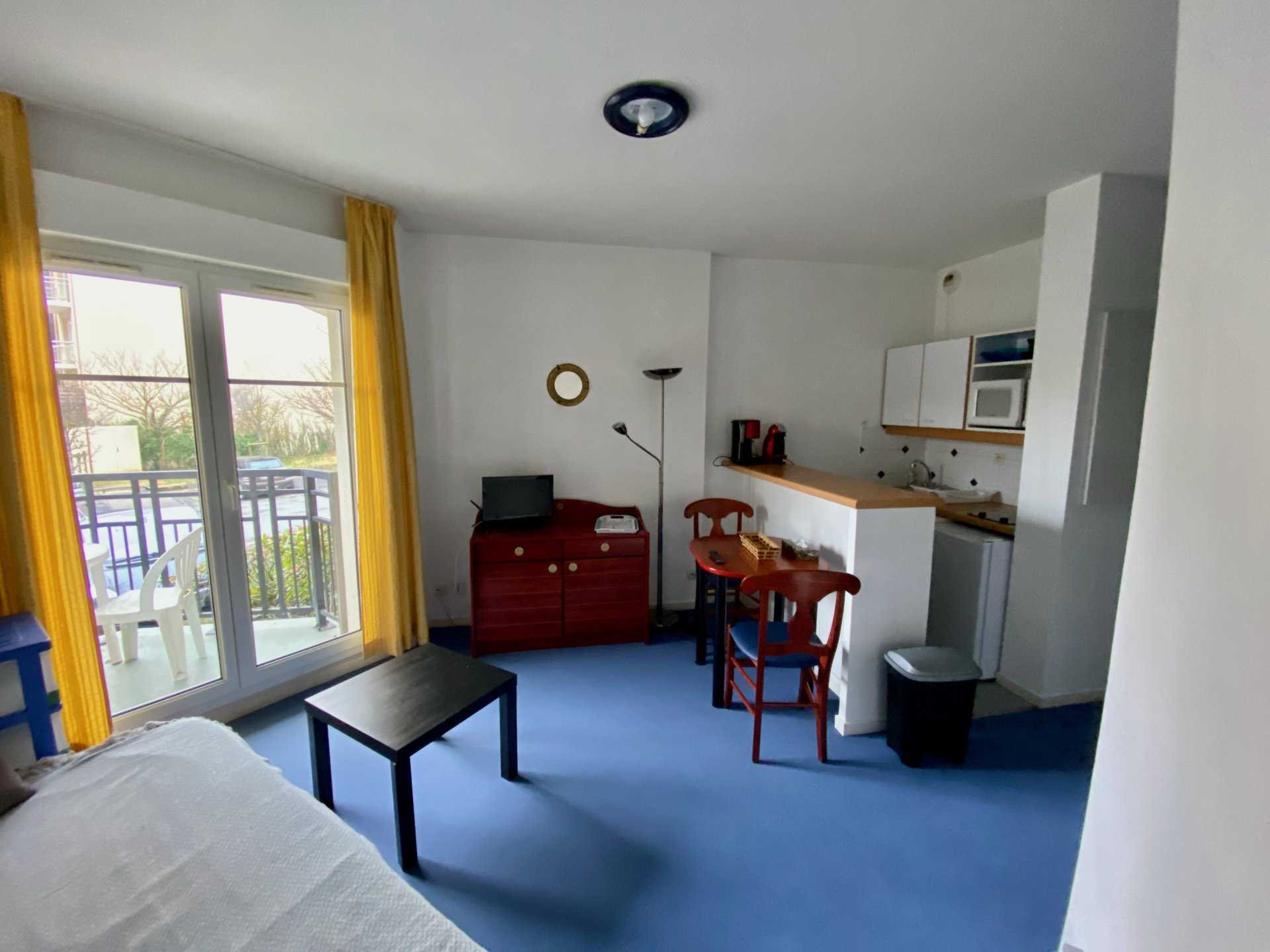 Condominium in Dives-sur-Mer, Normandie 11019088