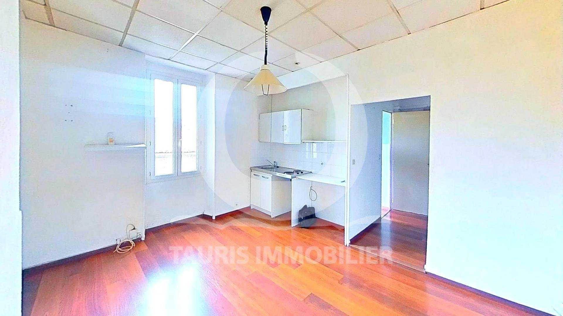 Condominium in Saint-Jerome, Provence-Alpes-Cote d'Azur 11019559