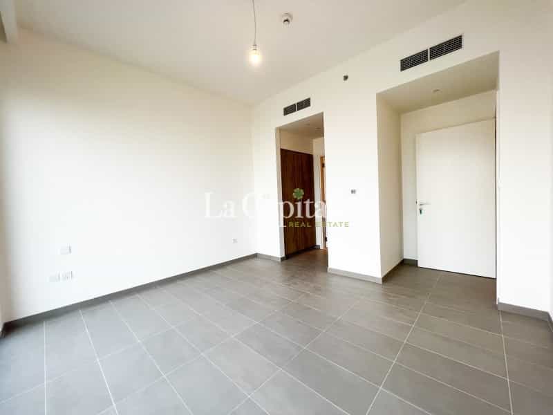 Condominium in Dubai, Dubai 11020219