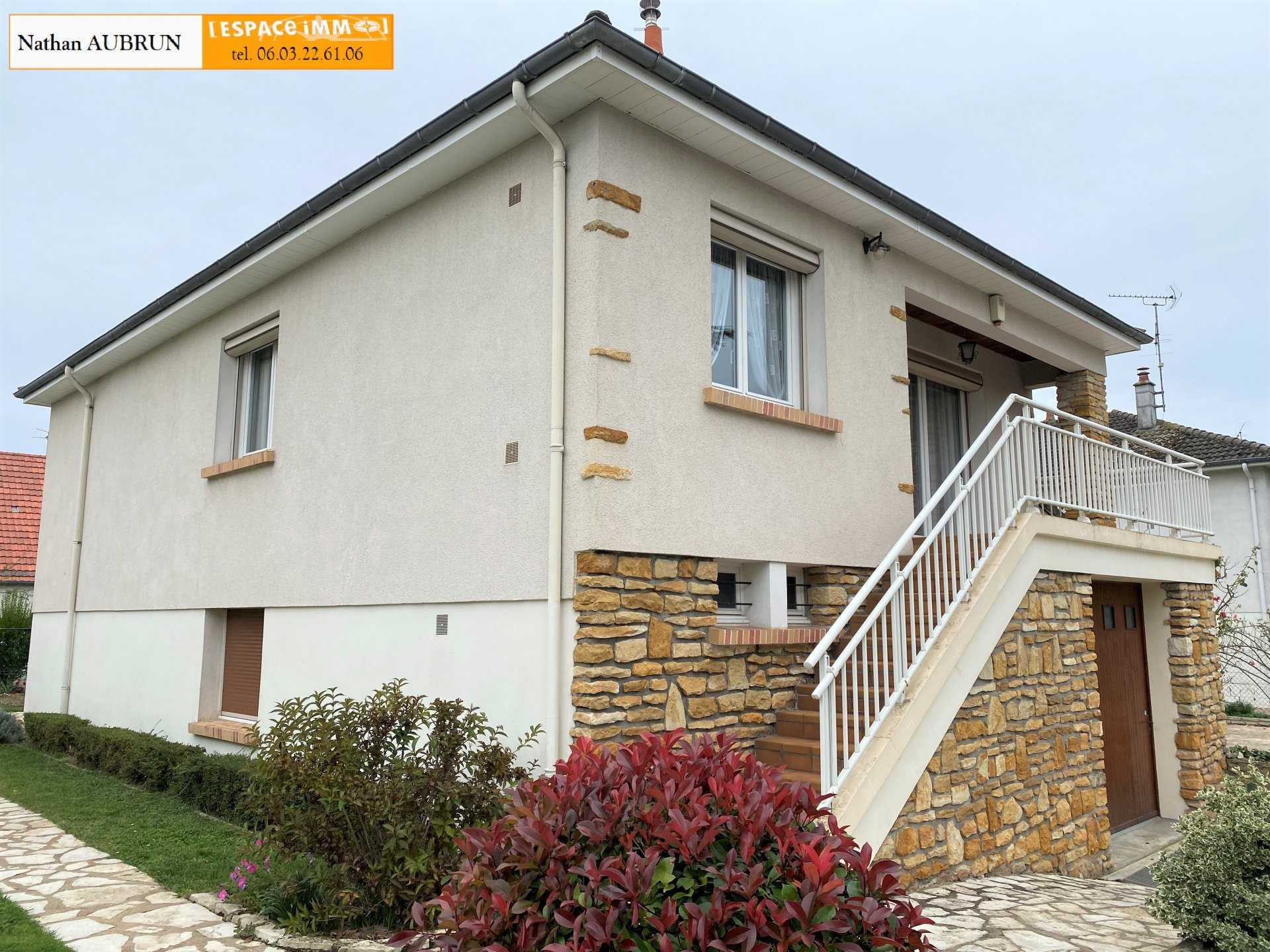 Huis in Vierzon-Bourgneuf, Centrum-Val de Loire 11022996