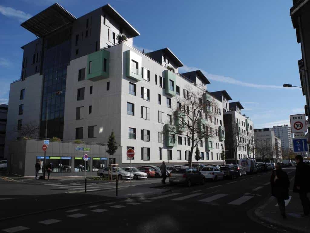 Condominium in Tours, Centre-Val de Loire 11023186