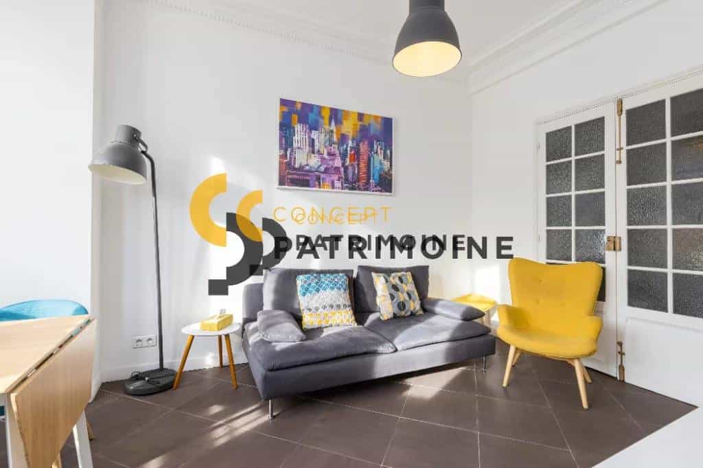 Condominium in Le Ray, Provence-Alpes-Cote d'Azur 11023203