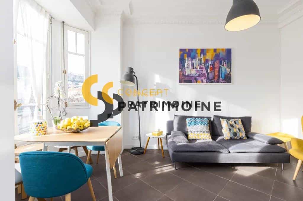 Condominium in Le Ray, Provence-Alpes-Cote d'Azur 11023203
