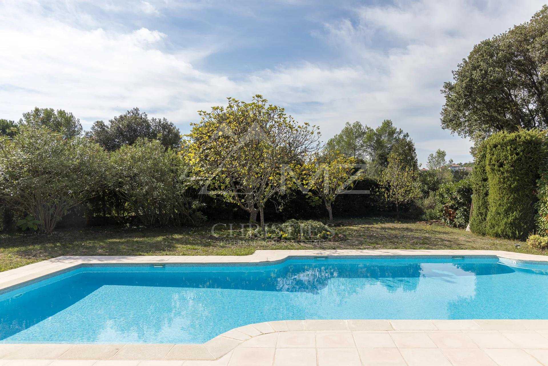 House in Biot, Provence-Alpes-Cote d'Azur 11040500